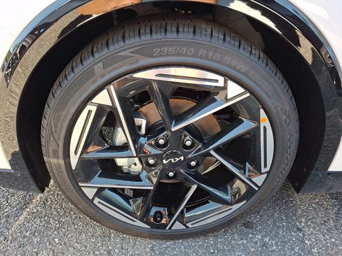 New 2026 Kia K4 GT-Line Turbo w/ GT-Line Premium Package FWD image 4