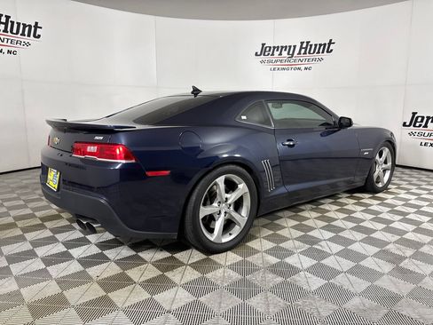 Used 2015 Chevrolet Camaro SS RWD image 4