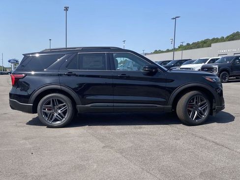 New 2026 Ford Explorer ST AWD/4WD image 2