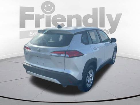 Used 2024 Toyota Corolla Cross L image 5