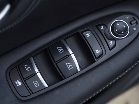 Used 2025 INFINITI QX55 Luxe w/ Cargo Package image 39