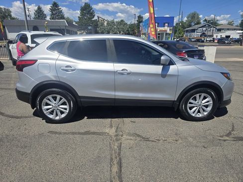 Used 2017 Nissan Rogue Sport S w/ S Appearance Package AWD/4WD image 8
