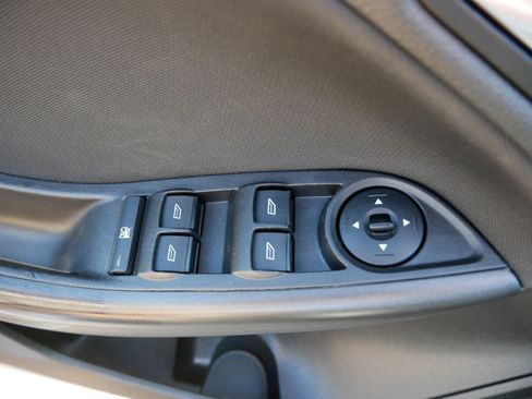 Used 2017 Ford Focus SEL w/ Cold Weather Package FWD image 20