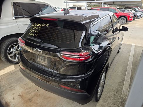 Used 2023 Chevrolet Bolt LT image 4