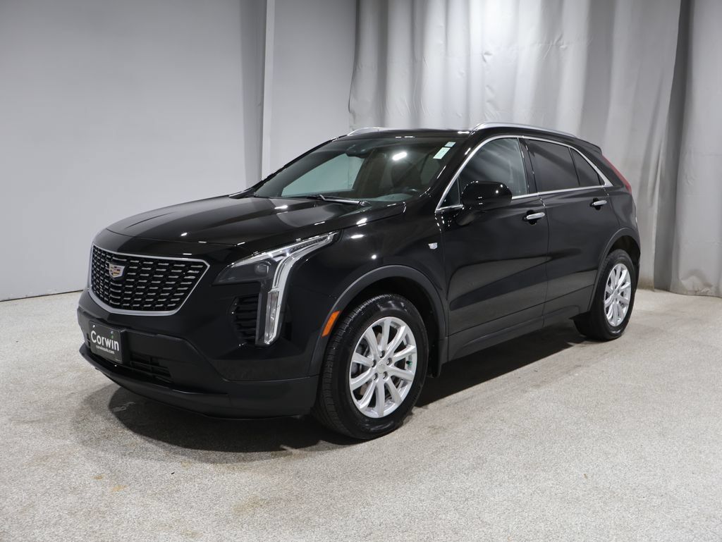 Used 2023 Cadillac XT4 Luxury w/ Cold Weather Package AWD/4WD image 6
