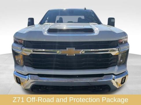 Used 2025 Chevrolet Silverado 2500 LT image 6