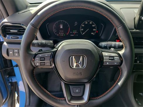 Used 2025 Honda Pilot TrailSport image 30