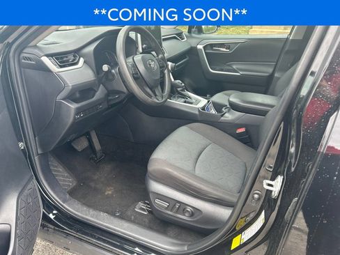 Used 2024 Toyota RAV4 XLE w/ Convenience Package AWD/4WD image 9