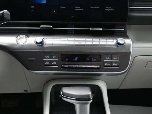 Used 2025 Hyundai Kona SEL AWD/4WD image 20