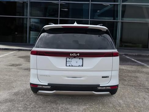 Used 2024 Kia Carnival SX Prestige FWD image 6
