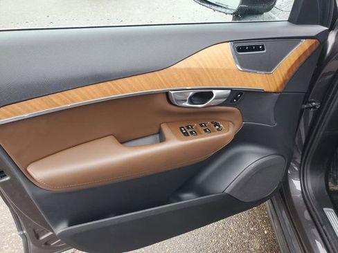 Certified 2024 Volvo XC90 B6 Plus w/ Protection Package Premier image 10