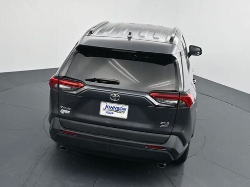 Used 2021 Toyota RAV4 XLE AWD/4WD image 24