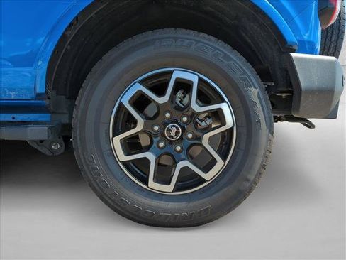 Used 2024 Ford Bronco Outer Banks image 14
