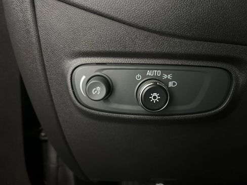 Used 2023 Chevrolet Equinox LT AWD/4WD image 15