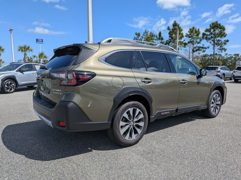 Used 2025 Subaru Outback Touring XT image 4