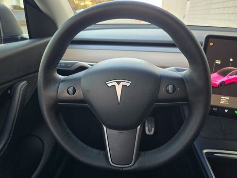 Used 2021 Tesla Model Y Long Range image 30