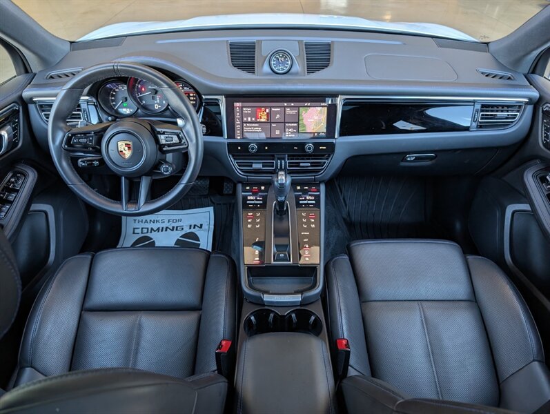 Used 2023 Porsche Macan Turbo AWD/4WD image 3
