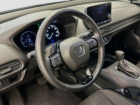 Used 2025 Honda HR-V Sport image 18