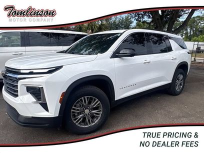Used 2024 Chevrolet Traverse LT
