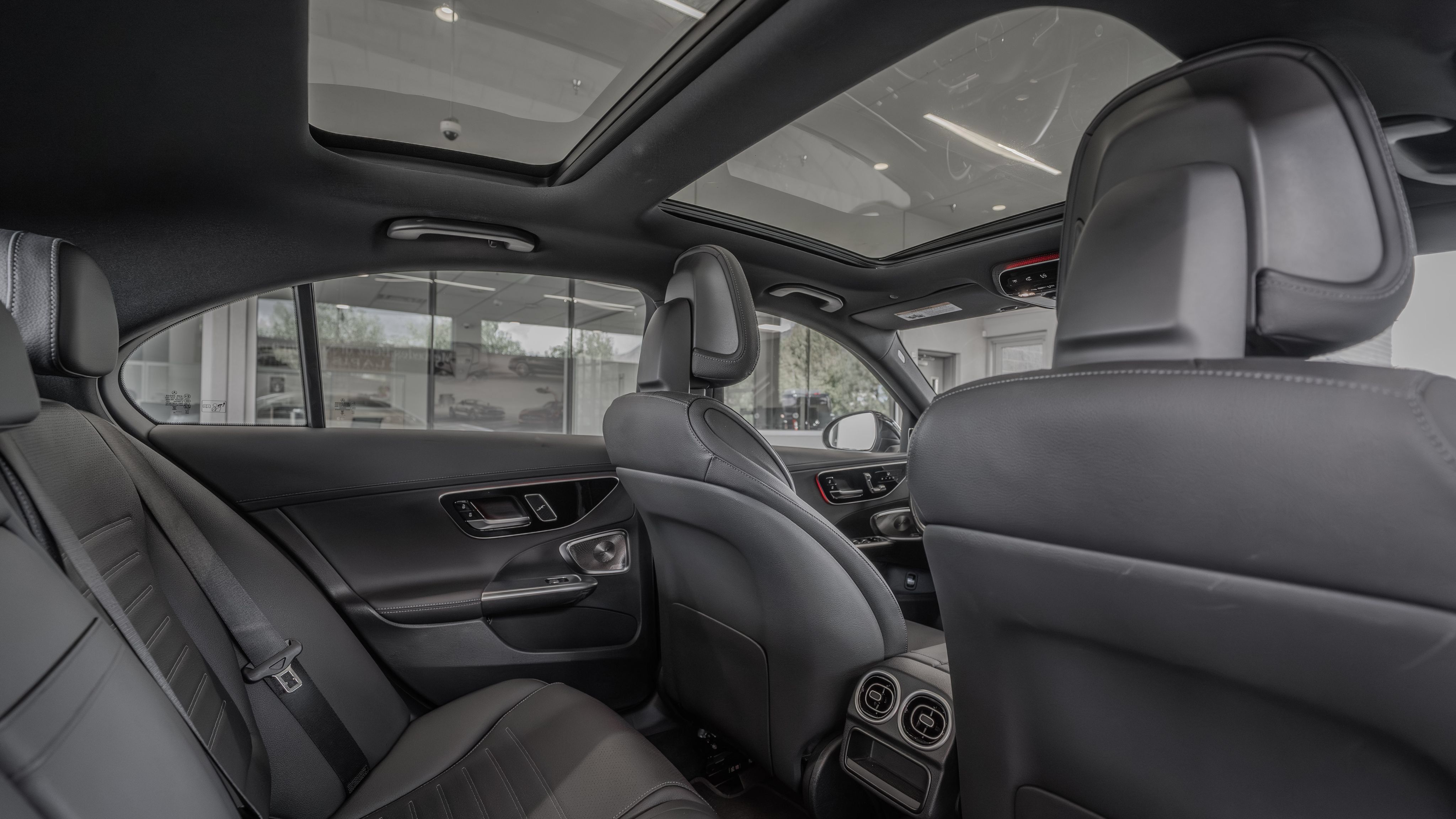 Used 2024 Mercedes-Benz C 300 4MATIC Sedan image 27
