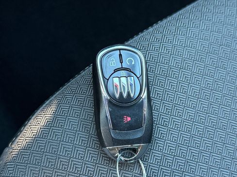 Used 2025 Buick Encore GX Preferred image 18