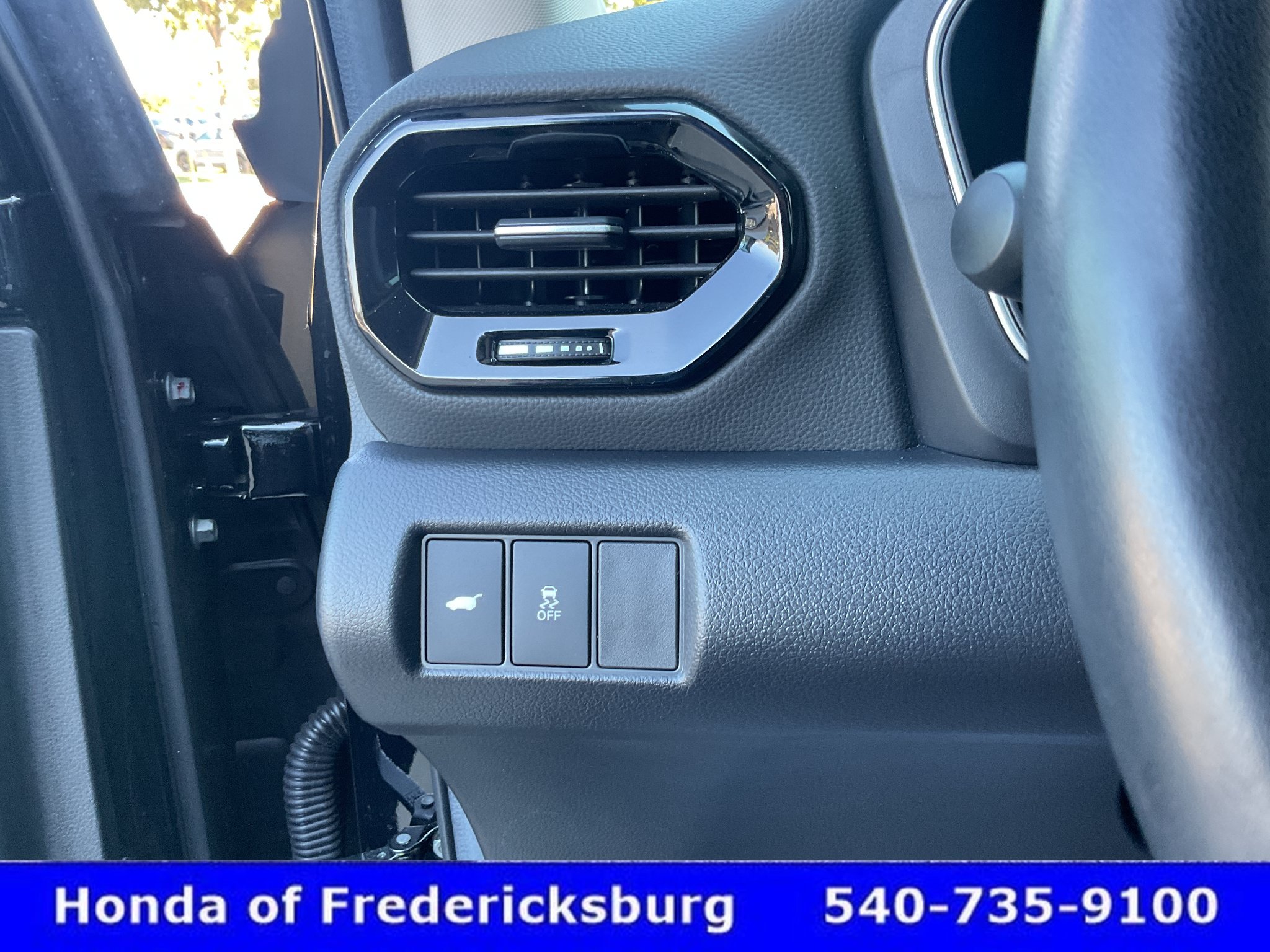 Used 2025 Honda Pilot EX-L image 35