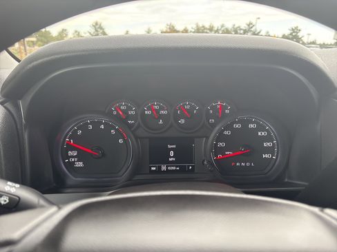 Certified 2025 Chevrolet Silverado 1500 Custom Trail Boss image 31