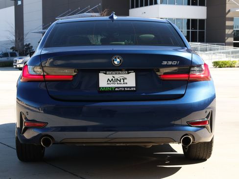 Used 2021 BMW 330i w/ Convenience Package image 12