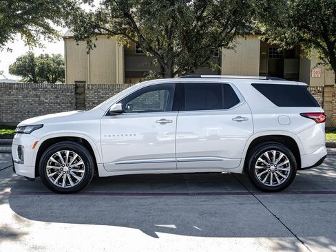 Used 2023 Chevrolet Traverse Premier image 20