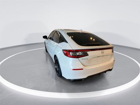 Used 2023 Honda Civic Sport image 6