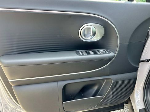 New 2026 Hyundai Ioniq 9 SE image 17