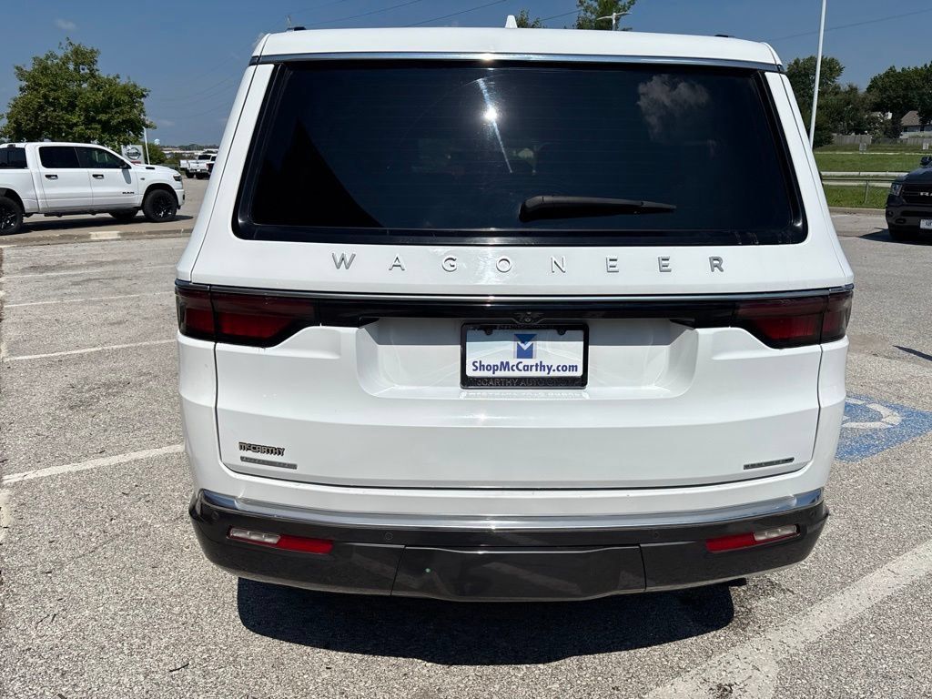 Used 2022 Jeep Wagoneer Series I w/ Convenience Group I AWD/4WD image 23