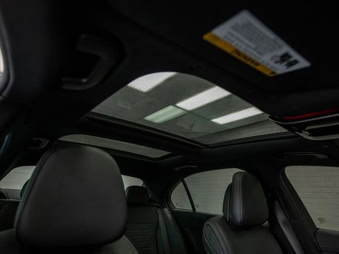 Used 2023 Mercedes-Benz C 300 Sedan image 25