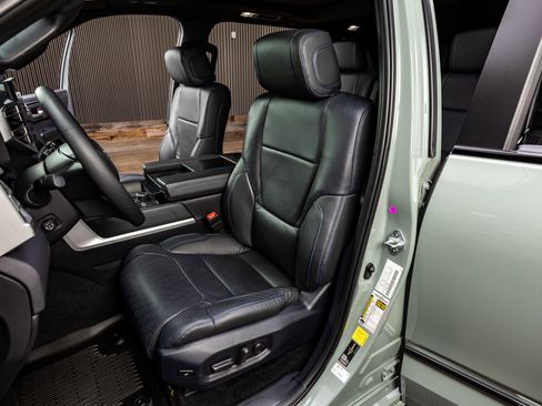 Used 2025 Toyota Sequoia Platinum w/ Tow Technology Package image 30