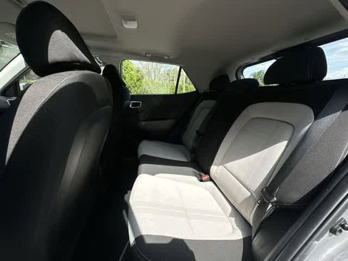 Used 2021 Hyundai Venue SEL w/ Premium Package FWD image 19
