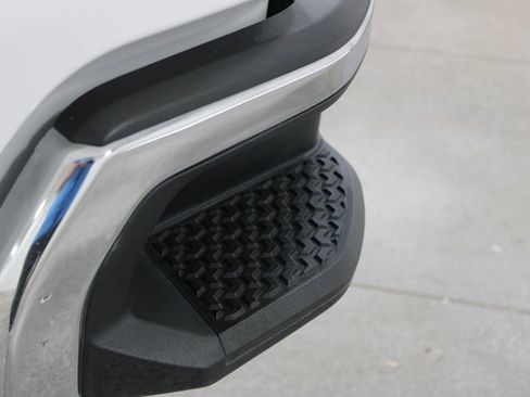 Used 2025 GMC Sierra 1500 SLT image 26