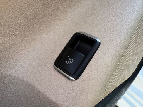 Used 2019 Mercedes-Benz CLA 250 image 24