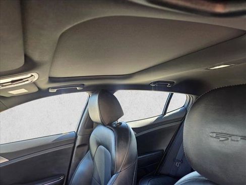 Used 2020 Kia Stinger GT1 image 15