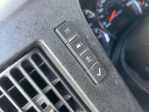 Used 2017 Chevrolet Express 2500 Extended RWD image 25