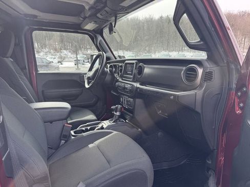 Used 2022 Jeep Wrangler Sport image 16