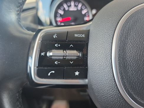 Used 2022 Kia Carnival SX FWD image 25