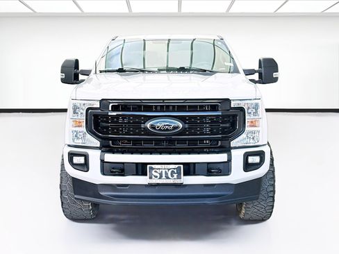 Used 2022 Ford F250 XLT w/ Black Appearance Package AWD/4WD image 2