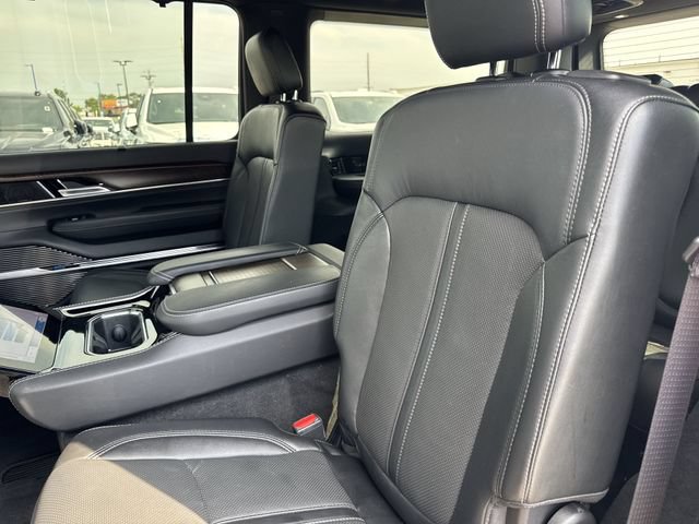 Used 2022 Jeep Grand Wagoneer Series I AWD/4WD image 26