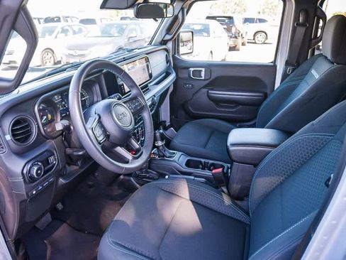 Used 2024 Jeep Wrangler Unlimited Rubicon 4xe image 19