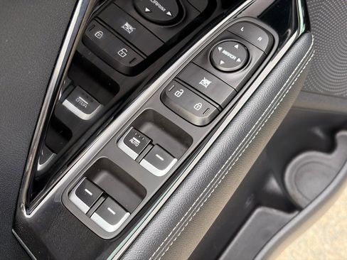 Used 2022 Kia Niro LXS image 7