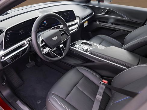 Used 2024 Cadillac Lyriq Sport image 9