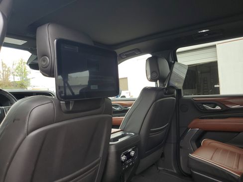 Used 2024 GMC Yukon XL Denali Ultimate image 8