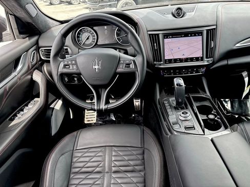 Used 2023 Maserati Levante Trofeo image 16