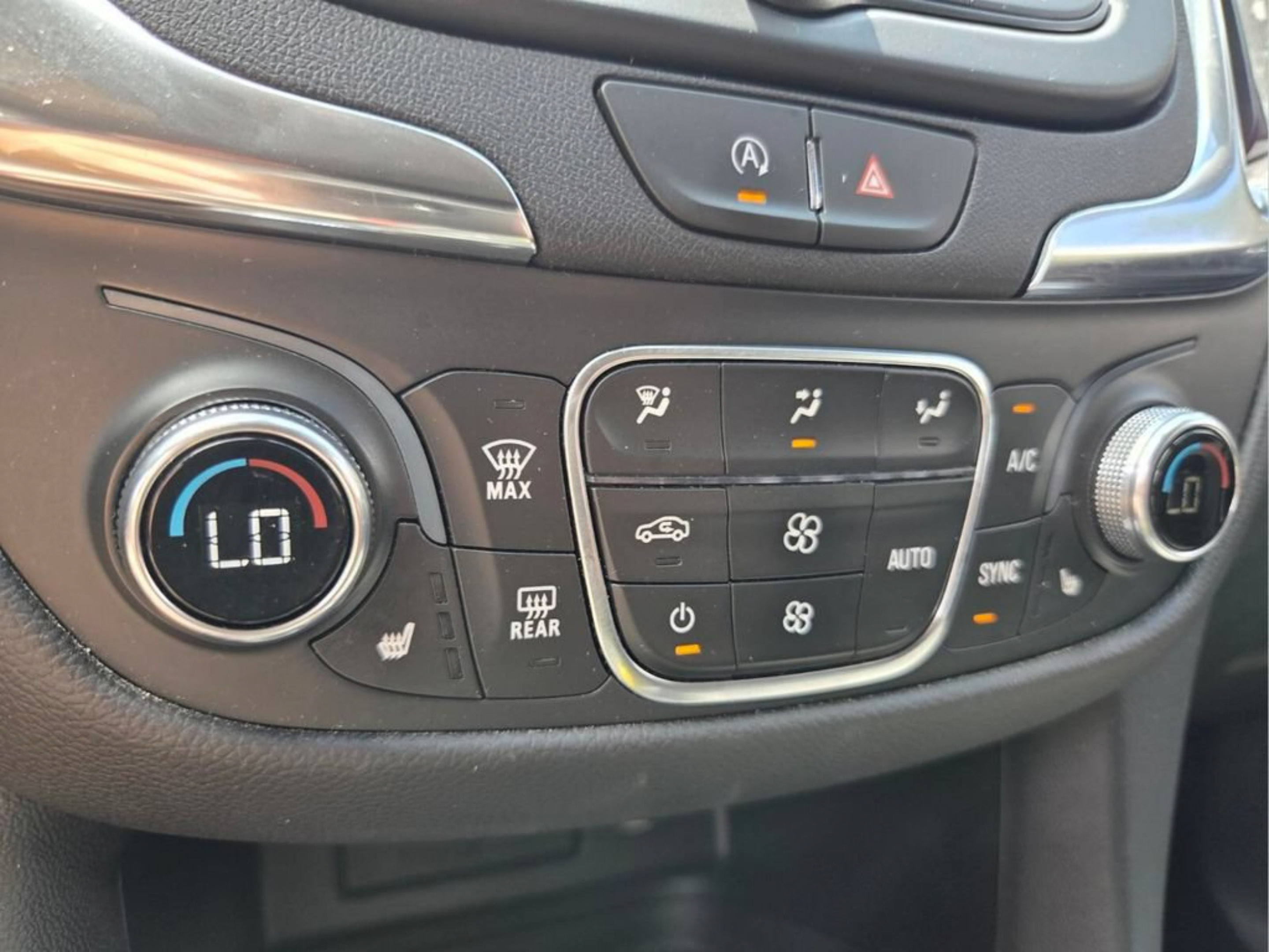 Used 2024 Chevrolet Equinox LT AWD/4WD image 24