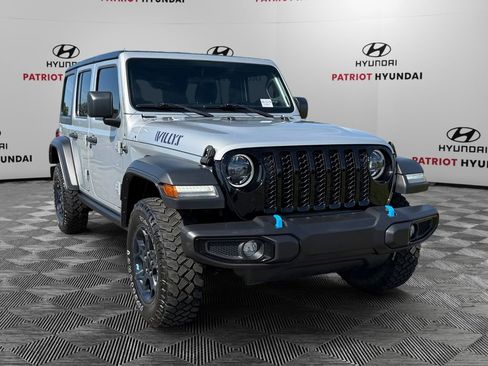 Used 2023 Jeep Wrangler Unlimited w/ Cold Weather Group AWD/4WD image 1
